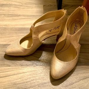 cream and gold pumps